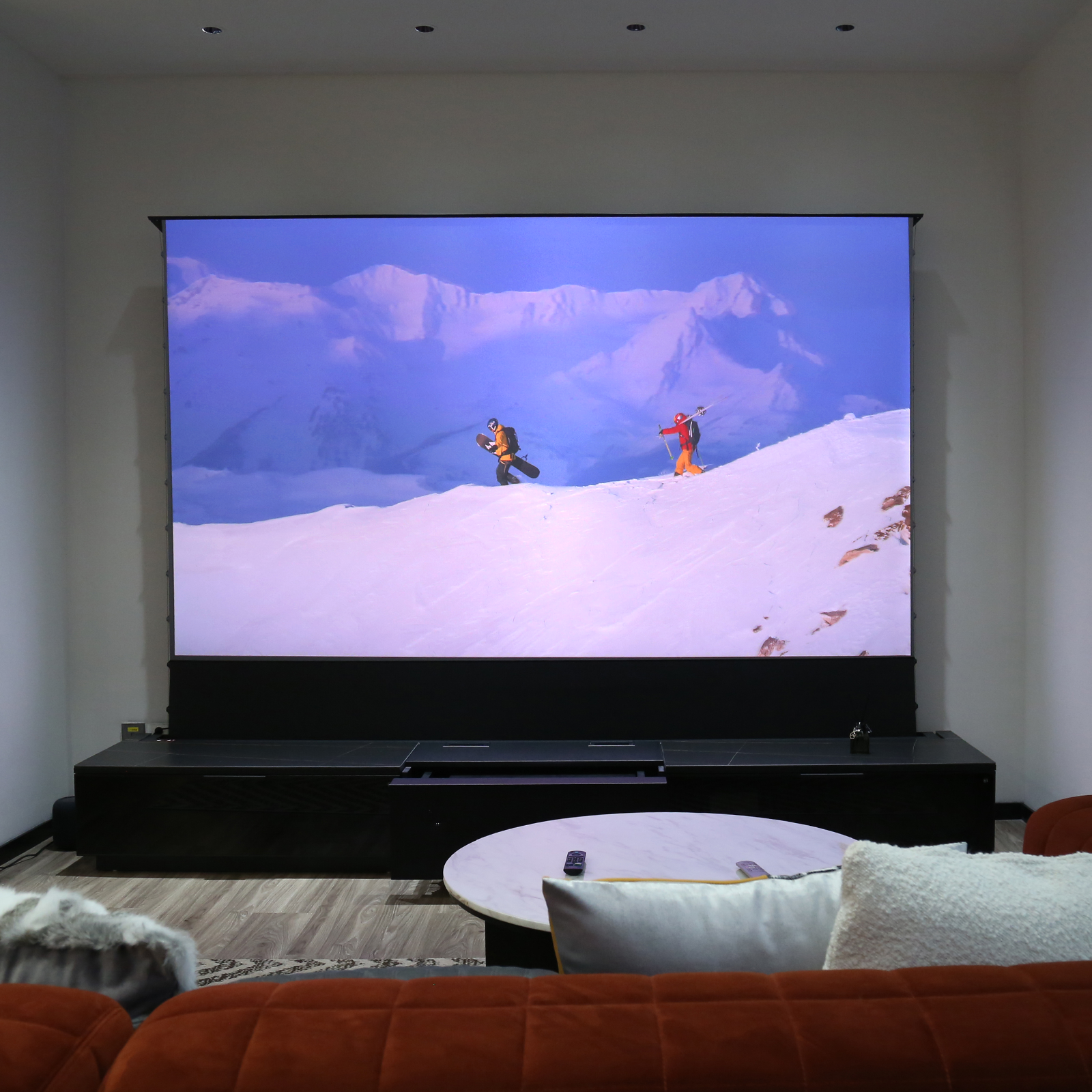 AWOL Vision Vanish Laser-TV – NUR DER SCHRANK